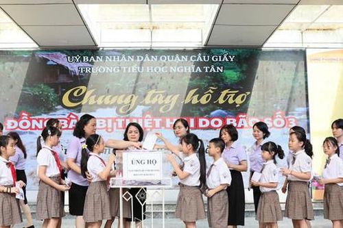 Học sinh Thủ đô gửi gắm yêu thương đến học sinh vùng lũ