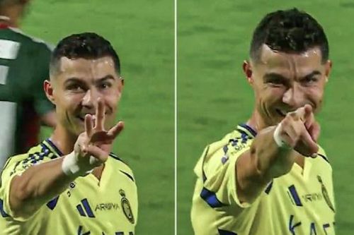 Cử chỉ gây sốt của Ronaldo với con trai