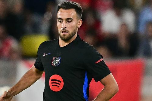Barca nổi giận với Eric Garcia