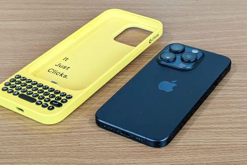 Ốp lưng giúp iPhone sở hữu bàn phím vật lý
