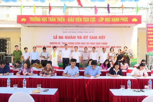 Vơi đi nỗi lo mất an toàn vệ sinh thực phẩm tại cổng trường