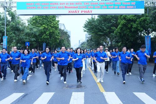 Chung kết giải chạy báo Hànôịmới quận Cầu Giấy năm 2024