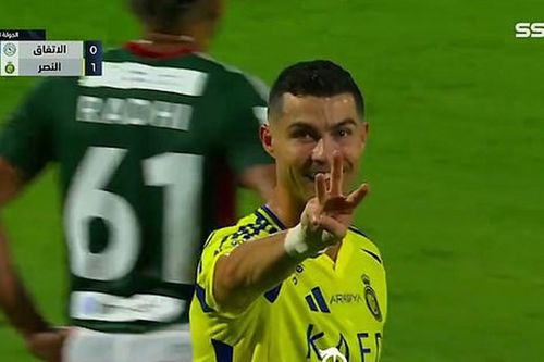 Ronaldo gây ngỡ ngàng với kiểu ăn mừng khi ghi bàn thắng thứ 902, sự thật được tiết lộ