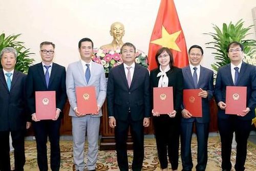 Bổ nhiệm Cục trưởng, Cục phó, Vụ trưởng, Phó Vụ trưởng 4 Bộ