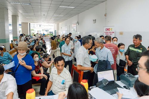 Tầm soát miễn phí bệnh tim mạch, thận và chuyển hóa cho hơn 1.000 người dân
