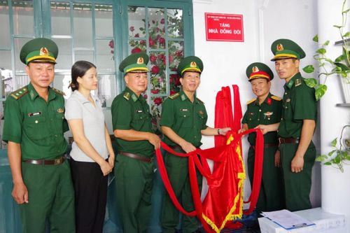 Ấm áp những ngôi nhà đồng đội