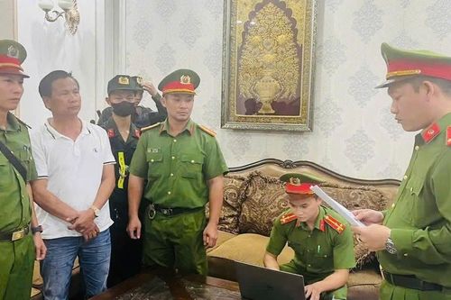 Bắt 'ông trùm' khai thác khoáng sản trái phép ở tỉnh Bình Thuận