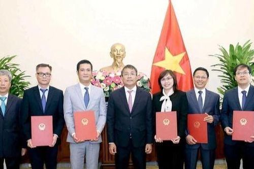 Bản tin 8H: Điều động và bổ nhiệm nhân sự chủ chốt tại Bộ Ngoại giao
