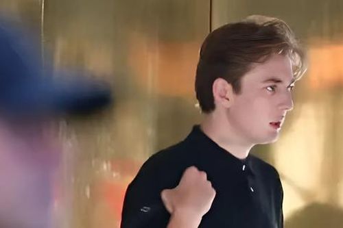 Mật vụ theo sát Barron Trump