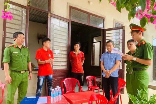 Khởi tố 7 thanh niên có hành vi gây rối trật tự công cộng ở Quảng Trị