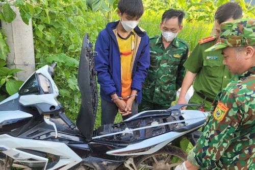 Bắt hai đối tượng tàng trữ và mua bán trái phép chất ma túy