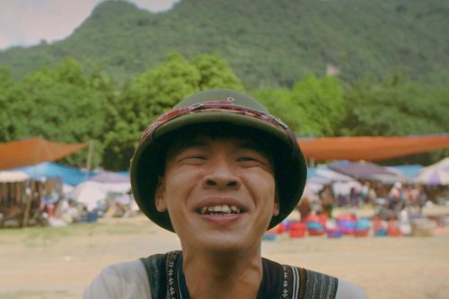 Kẻ chuyên bán tin, xuất khẩu thành thơ với giới giang hồ trong 'Độc đạo' là ai?