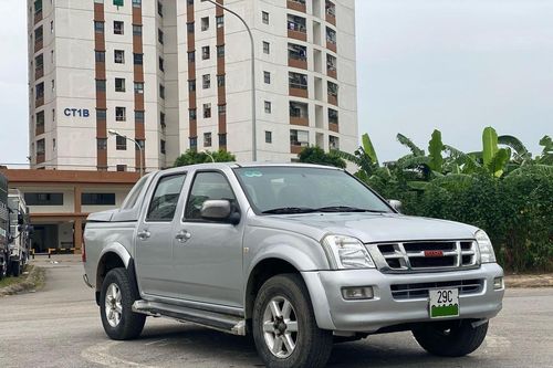 Trên 200 triệu đồng có thể mua được xe bán tải số tự động nào?