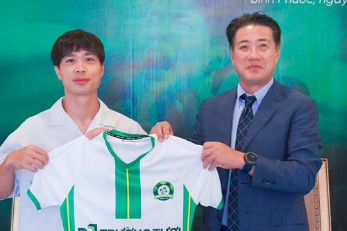 Công Phượng đầu quân cho CLB Bình Phước