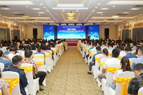 Đảng ủy Khối Doanh nghiệp tỉnh Nghệ An bồi dưỡng kiến thức cho doanh nhân