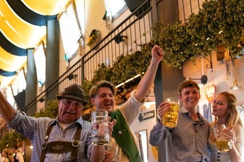 Lễ hội bia Đức khai mạc tại Munich trong điều kiện an ninh thắt chặt