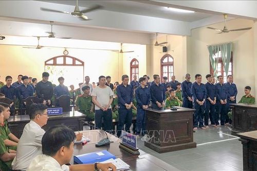 Tuyên án 26 bị cáo tụ tập hỗn chiến trên đường phố Cần Thơ