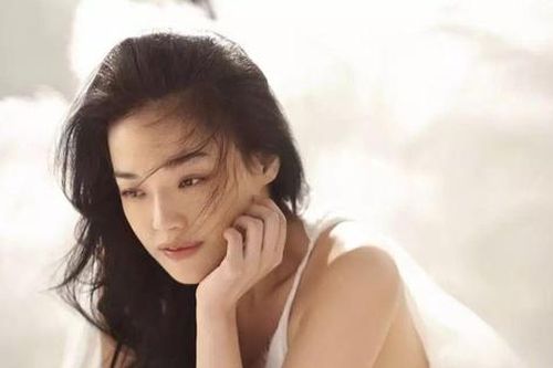 Phản ứng của Thư Kỳ trước thông tin sai lệch bị lan truyền trên mạng