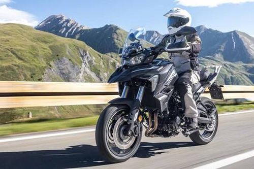 Top 10 xe mô tô Adventure dưới 10.000 USD mạnh nhất