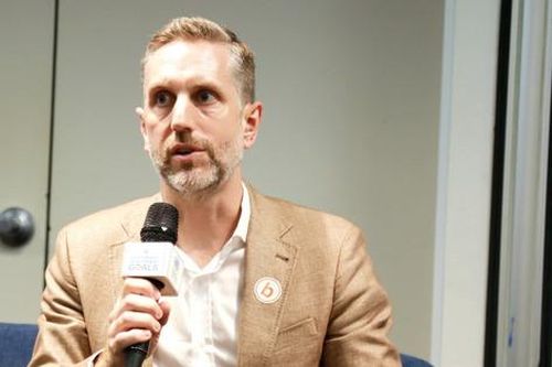 Trưởng đại diện UNFPA tại Việt Nam lo ngại khi 'phụ nữ có xu hướng không lên tiếng trên mạng'