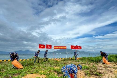 Vùng 4 Hải quân thực hiện 'Ngày thứ 7 tình nguyện'
