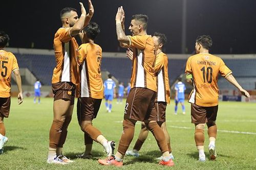 Vòng 2 V.League: Cuộc chiến của 'những đứa trẻ'