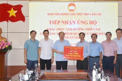 Tỉnh An Giang trao hỗ trợ người dân tỉnh Lào Cai 1,25 tỷ đồng khắc phục hậu quả thiên tai