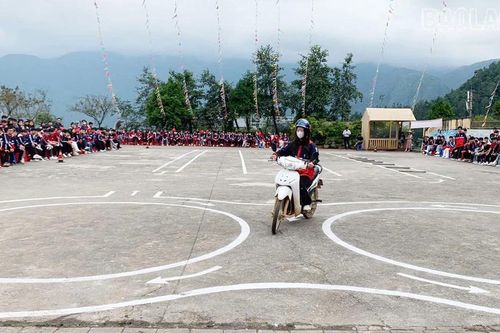 Thị xã Sa Pa: 1.046 học sinh được hướng dẫn kỹ năng tham gia giao thông an toàn