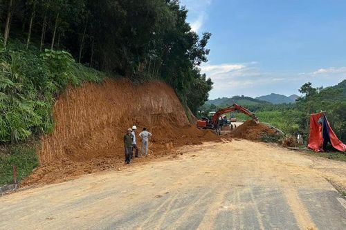 Thái Nguyên: Cơ bản khắc phục xong sạt lở trên đường Hồ Chí Minh qua huyện Định Hóa