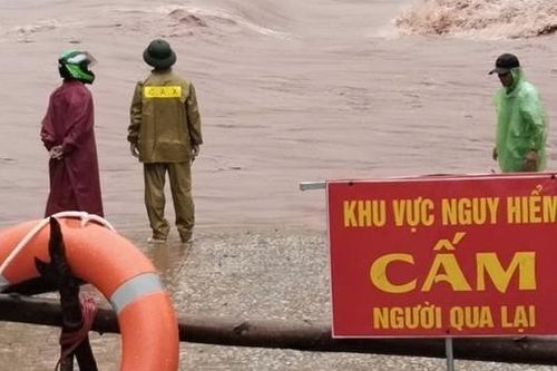 Đề nghị ban bố tình trạng khẩn cấp khu vực sạt lở núi ở Minh Hóa, Quảng Bình