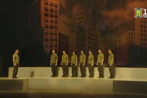 Công diễn 'Bản danh sách điệp viên II' ủng hộ vùng lũ