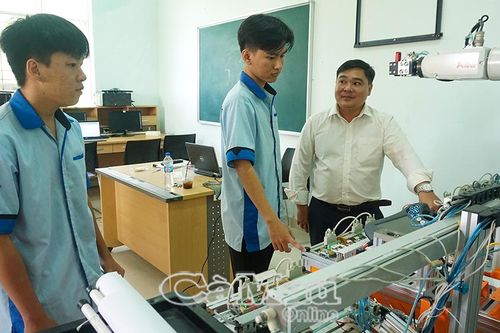 Hỗ trợ sinh viên khởi nghiệp