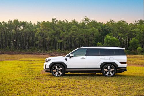 Lột xác hoàn toàn, Hyundai Santa Fe 2025 có gì mới?