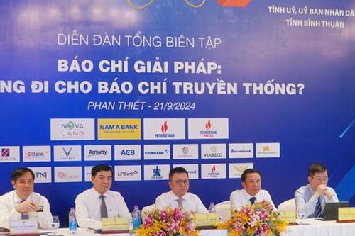 Hơn 100 tổng biên tập các cơ quan báo chí thảo luận sôi nổi về báo chí giải pháp - hướng đi tiềm năng cho báo chí truyền thống
