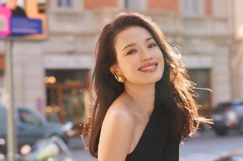 Thư Kỳ gây ngỡ ngàng