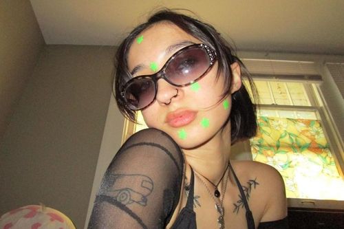 Cơn sốt miếng dán mụn