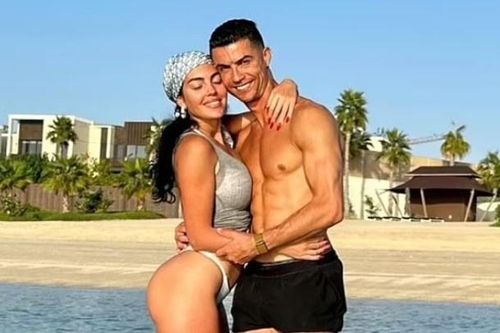 Georgina Rodriguez vui khi Ronaldo rời MU