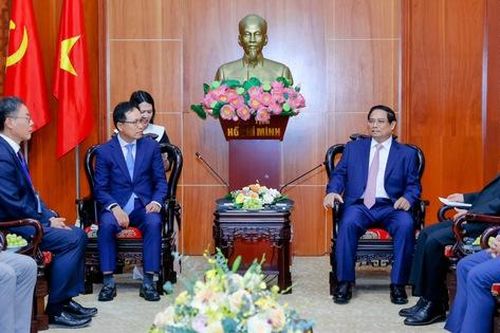 Thủ tướng Phạm Minh Chính tiếp 3 nhà đầu tư lớn tại Bắc Ninh