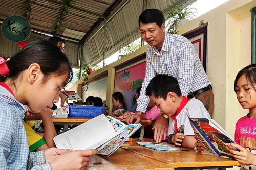 Trường vùng khó ở Thanh Hóa xoay xở kiếm đủ sách cho học trò