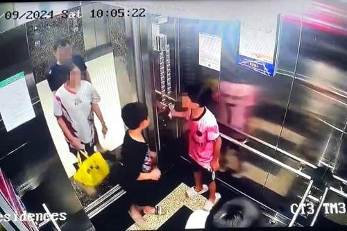 Bản tin 8H: Người đàn ông sàm sỡ cô gái trong thang máy ở Hà Nội