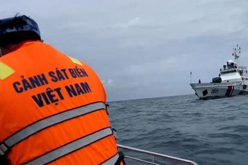 Vụ tàu hàng đâm chìm tàu cá: Cảnh sát biển tìm thấy thi thể 1 nạn nhân