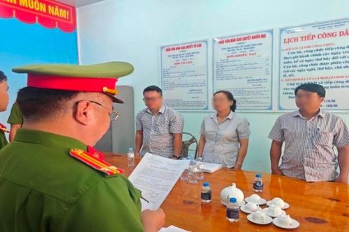 Buông lỏng quản lý, để xảy ra khai thác đá trái phép quy mô lớn