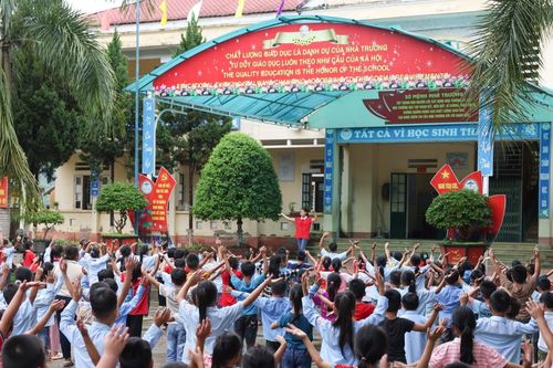 Gần 4 vạn học sinh Lào Cai nhận phân bổ trên 2.800 tấn gạo