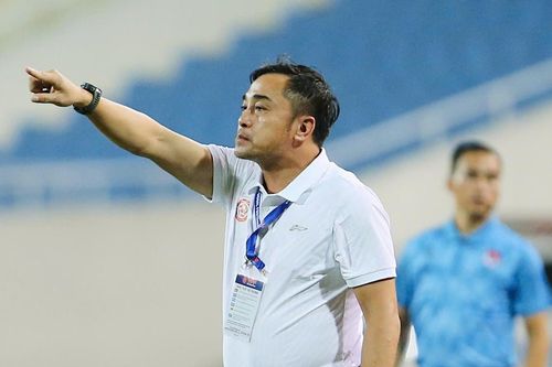 Thắng Hà Nội FC, HLV Đức Thắng nêu lý do Hoàng Đức ngồi dự bị