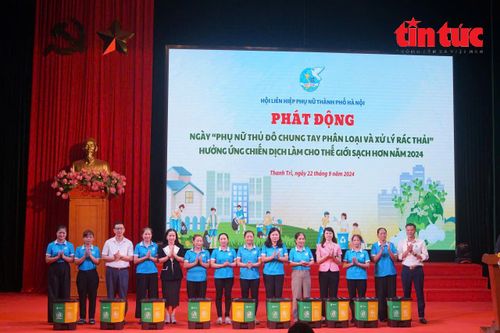 Ngày 'phụ nữ Thủ đô chung tay phân loại và xử lý rác thải'