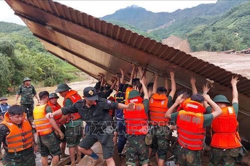 Vì nhân dân quên mình
