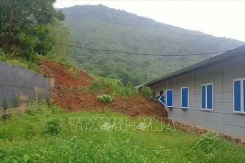 Thanh Hóa: Đóng cửa khu nhà ký túc xá, di dời khẩn cấp 214 học sinh do sạt lở