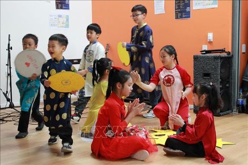 Văn hóa soi đường: Lễ hội truyền thống gắn kết cộng đồng người Việt tại New Zealand