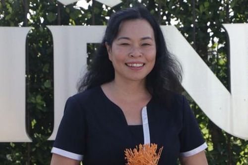 Chị nông dân trồng cây không lá 'quý như vàng', nhẹ nhàng kiếm 3 tỷ đồng/năm