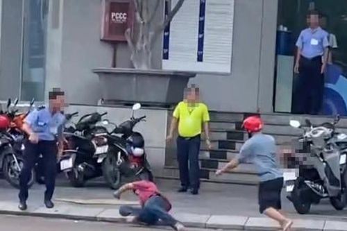 Bình Định: Tạm giữ hình sự người cầm dao chém anh ruột trên phố vì mâu thuẫn